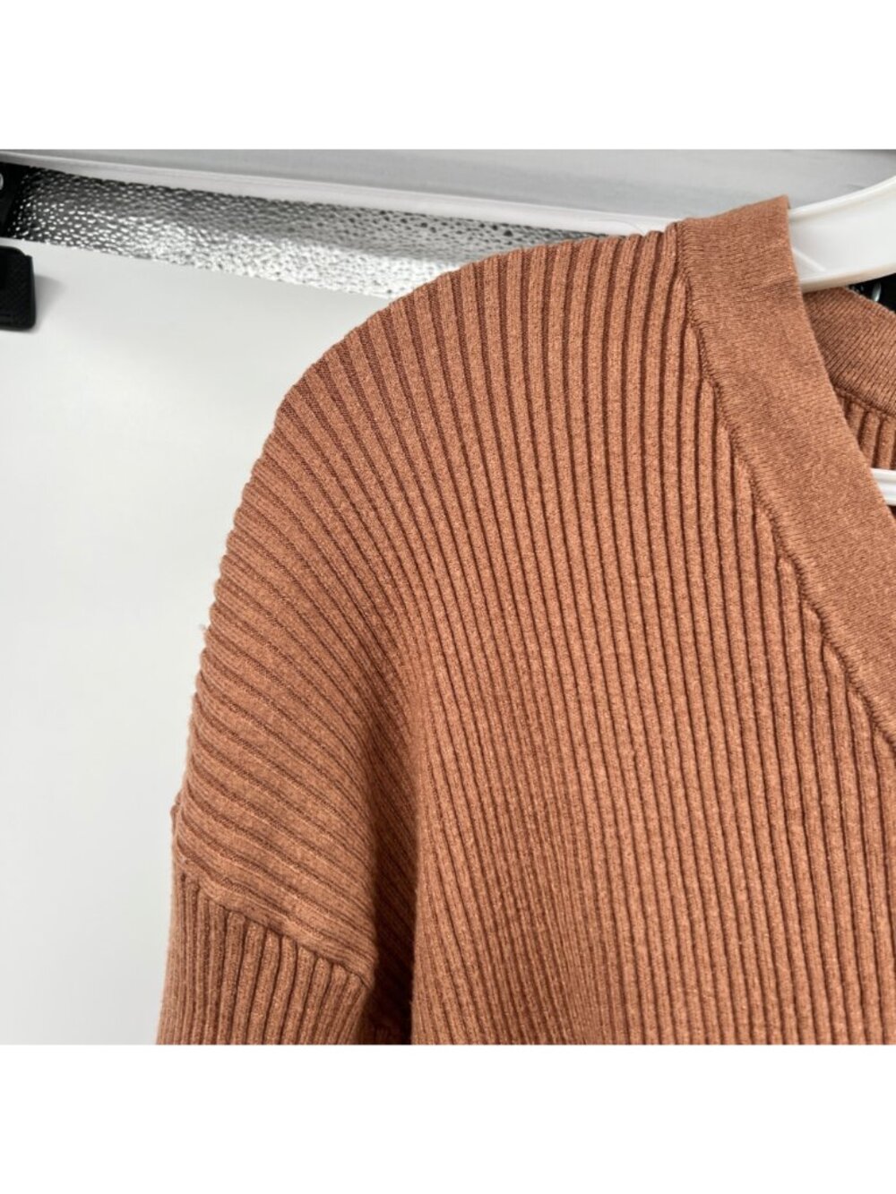 Rachel Zoe Womens Cropped Cardigan V-Neck Button Up Light Brown Size Small - Picture 5 of 9